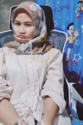 Erin Hijab Ngocok Pakai Timun